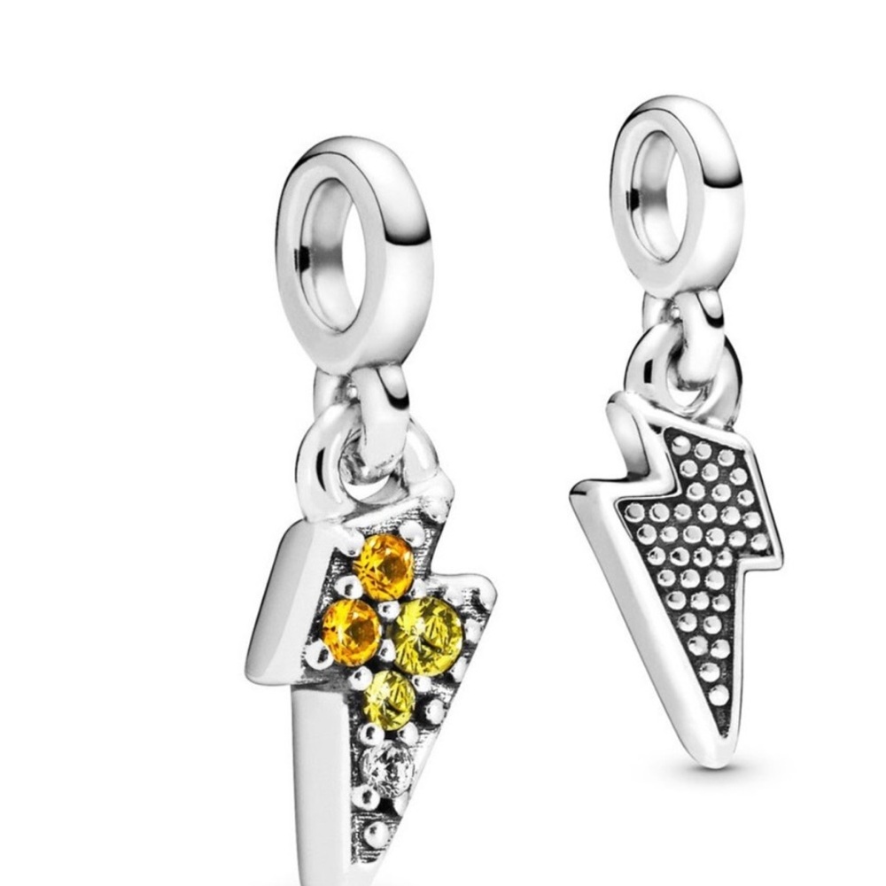 Pandora ME charm